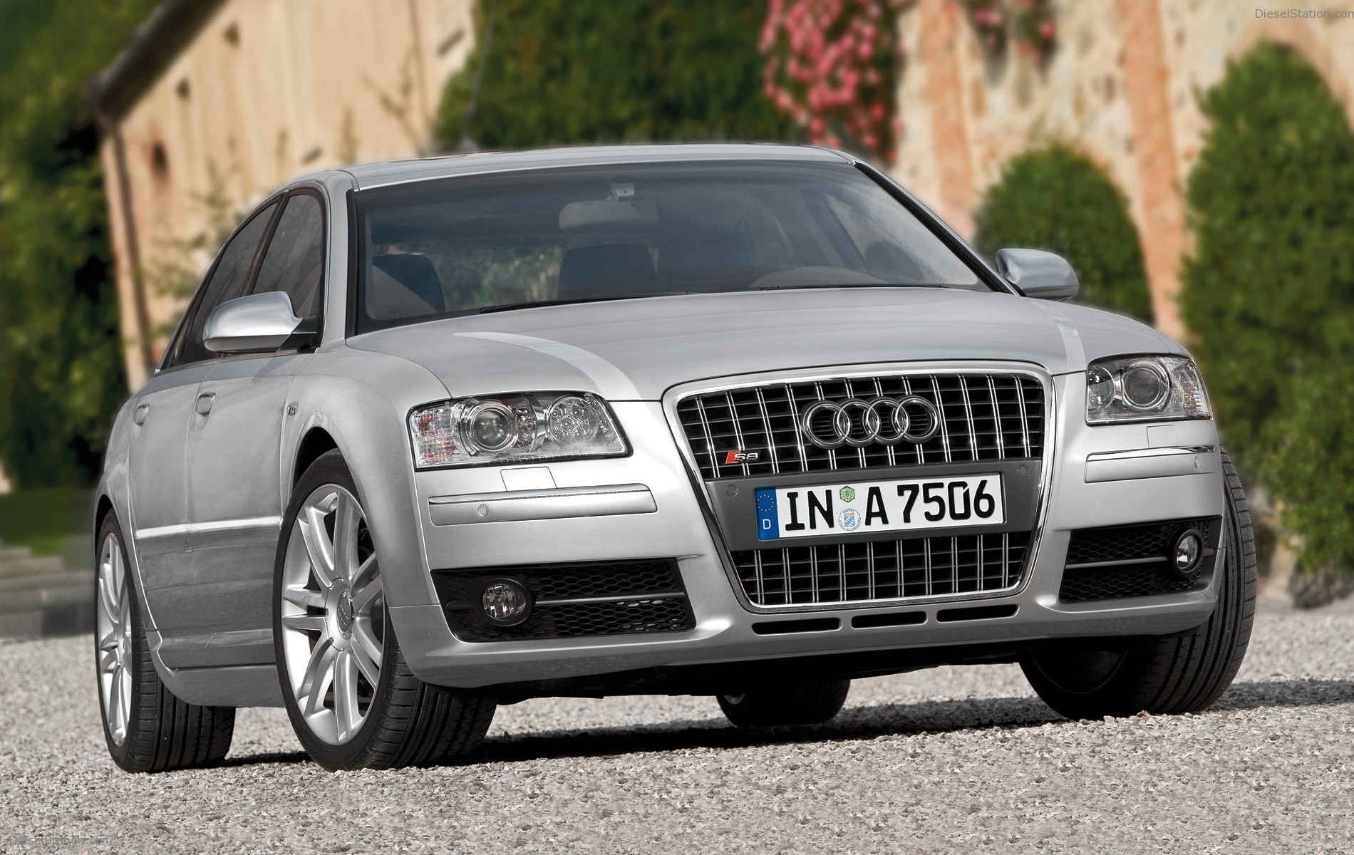 Audi S8 (2005)